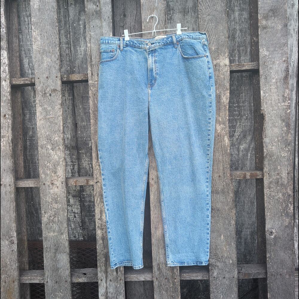 Abercrombie & Fitch The 90s Straight Ultra High Rise Women's 35 Curve Love